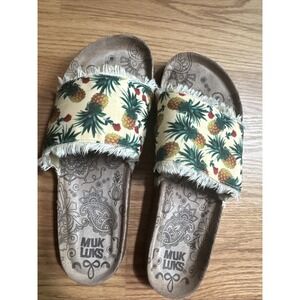 Muk Luks Sandal Slides Women's 9 Brooke Flip Flop Pineapple Strap Fringe Trim